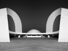 http://www.josecavana.com/files/gimgs/th-17_Niemeyer 05.jpg